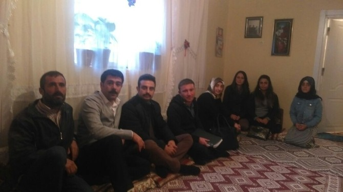 Varto\'da Taşımalı Eğitim Gören Öğrencilere Öğretmenlerinden Ev Ziyareti
