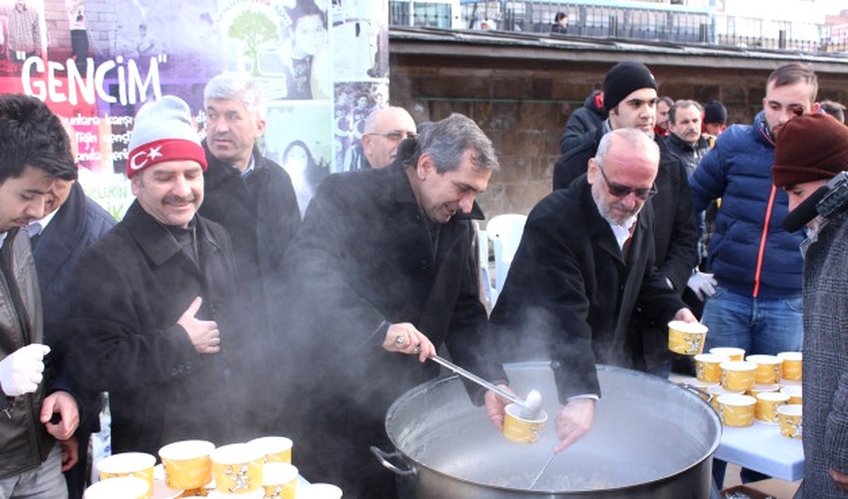 Yozgat\'ta Sabah Namazında Cemaate Çorba İkramı