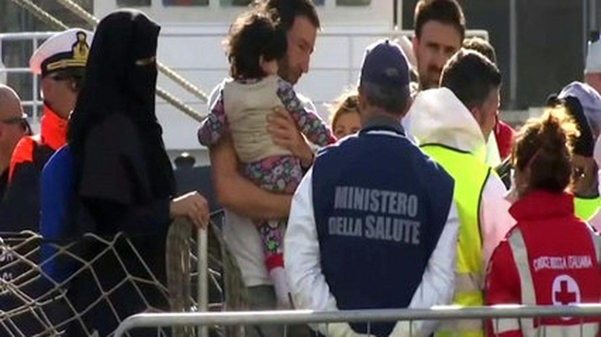 Akdeniz\'de Yine Göçmen Trajedisi: Onlarca Kişi Kayıp
