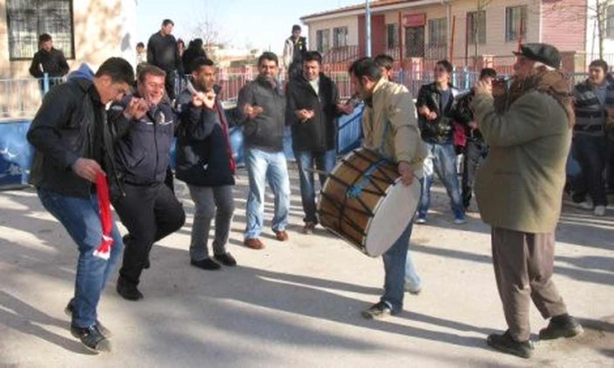 Araban\'da Davullu Zurnalı Asker Uğurlaması