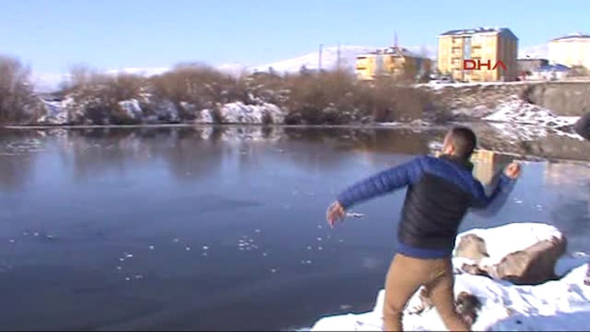 Ardahan?da Kura Nehri Dondu