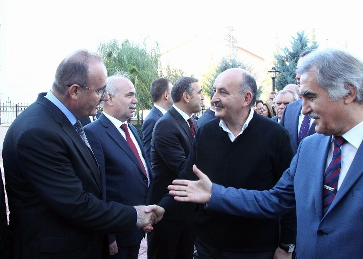 Bakan Müezzinoğlu: "Bir Çocuğa Tecavüzü Meşru Zemine Taşımak Gibi Bir Niyetimizin Olmadığını...