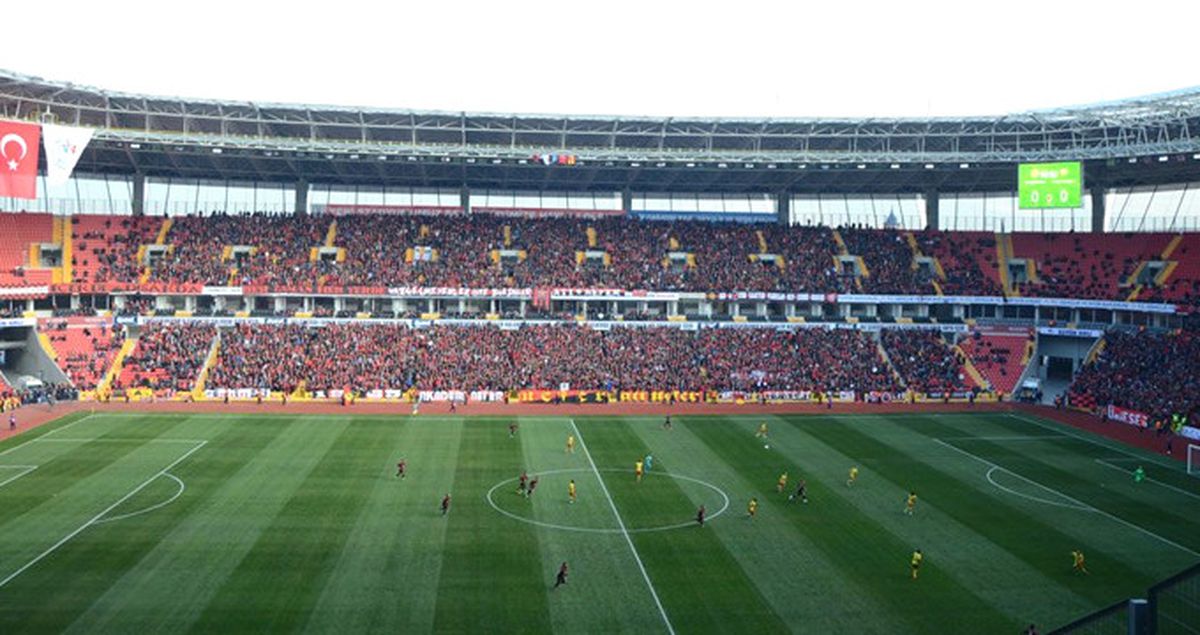 Eskişehirspor, Yeni Stadyumuna Yeni Malatyaspor Maçı ile Kavuştu