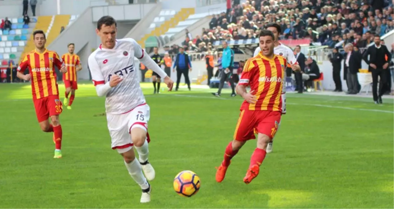 Gençlerbirliği Deplasmanda Kayserispor\'u 2-0 Yendi