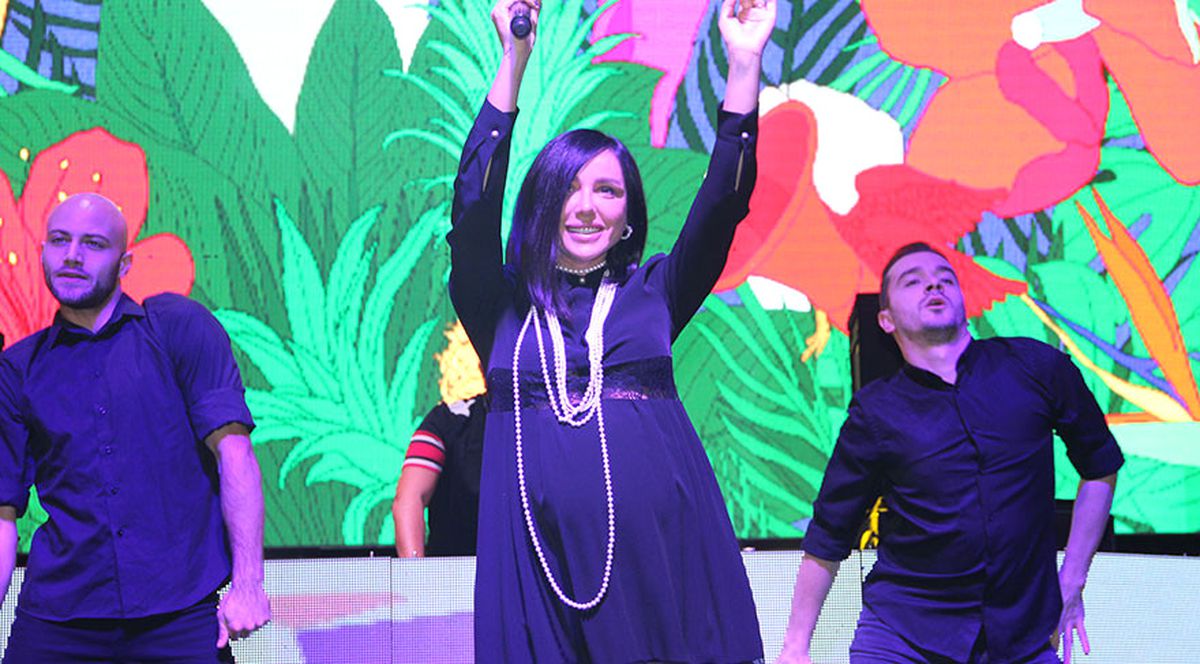 Gülşen Hayranları AVM'yi Doldurdu