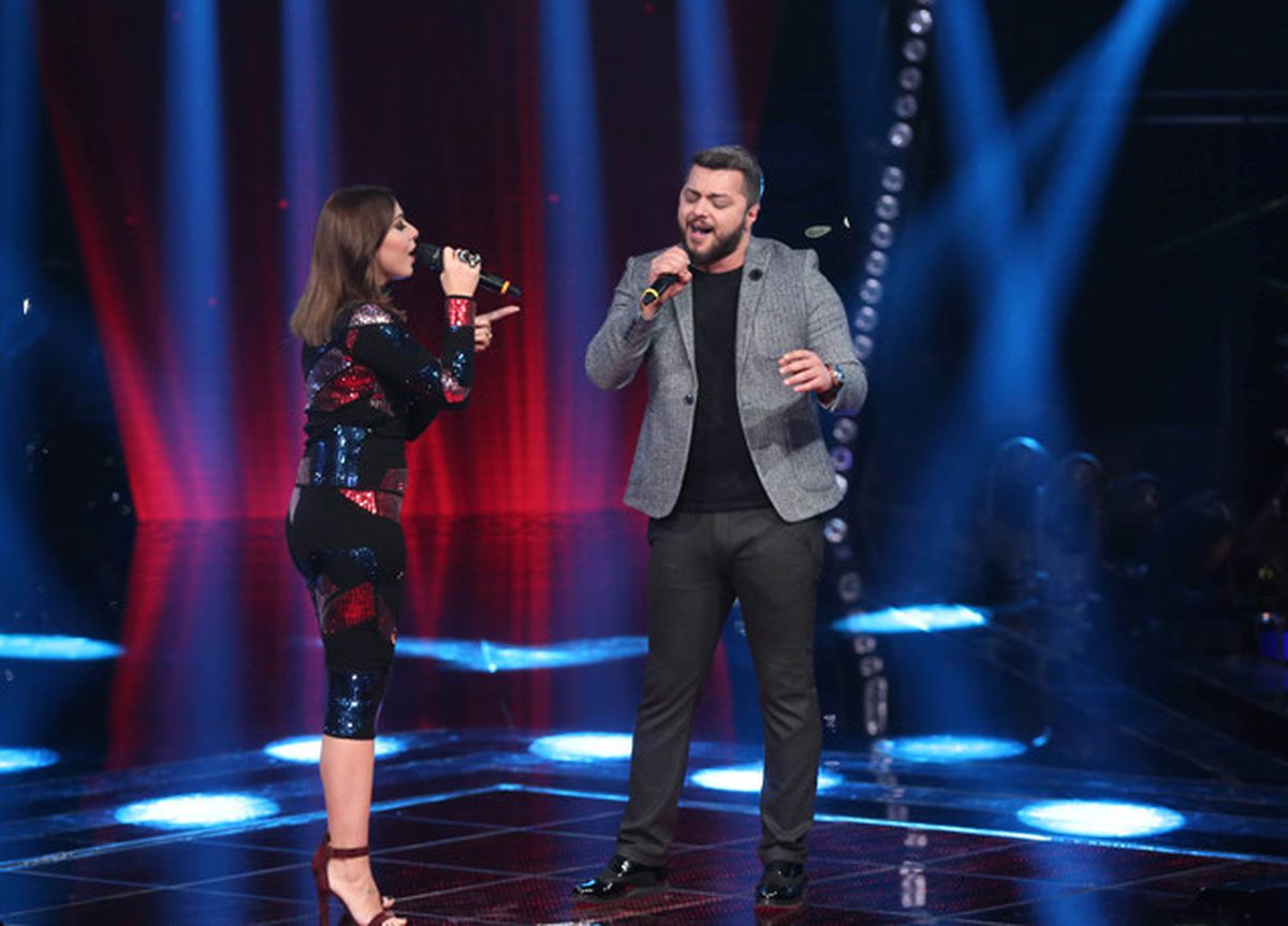 Hadise Herkesi Şaşırttı! Daha Önce Böylesini Dinlemediniz...