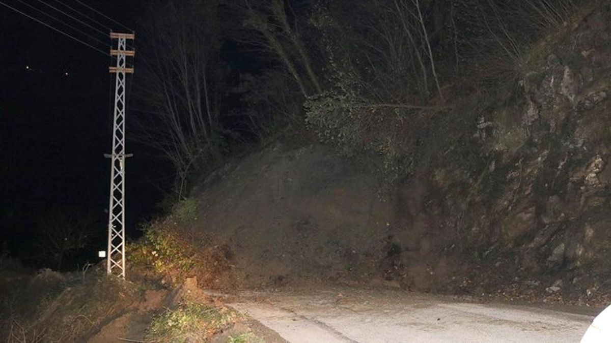 Kastamonu\'da Heyelan 13 Köyü Ulaşıma Kapattı
