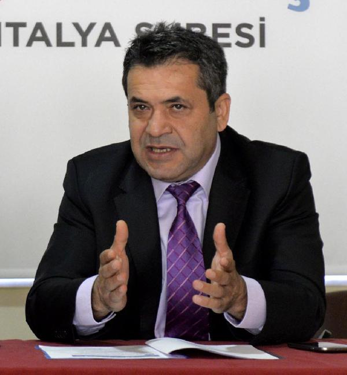Öğretmenlerin Yüzde 52\'si Gelir Yetersizliğinden Bunalımda
