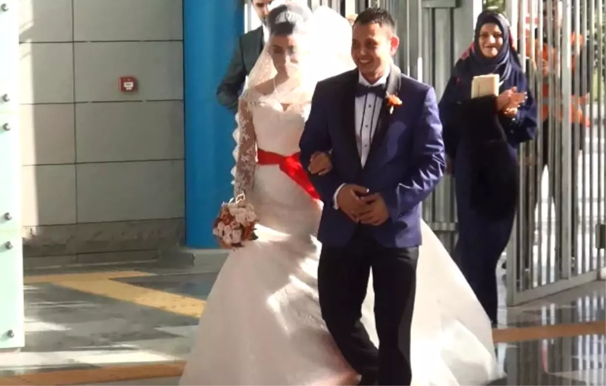 Olimpiyat Metro İstasyonu\'nda İkinci Nikah...