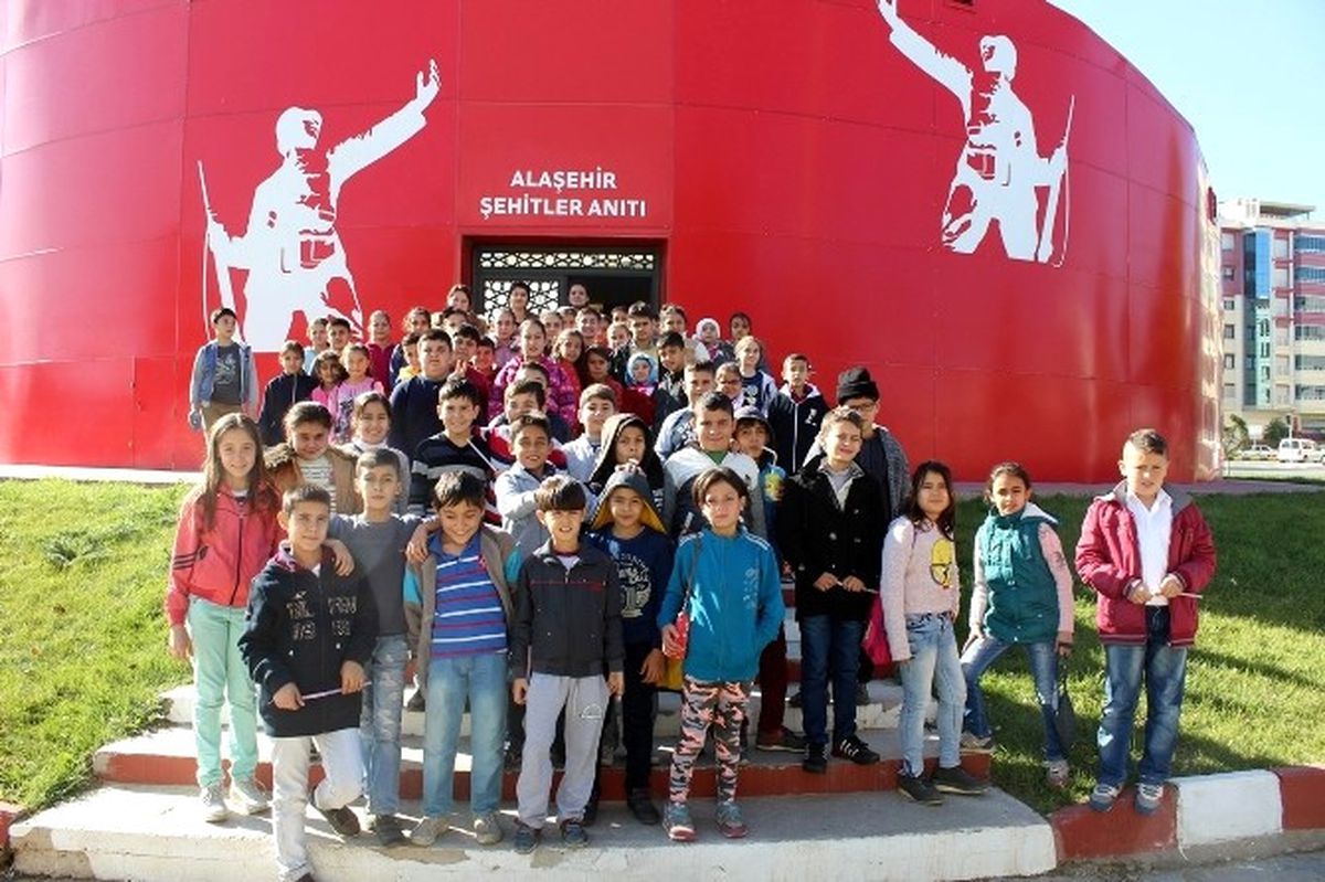 Şehitlik Müzesine Yoğun İlgi Devam Ediyor