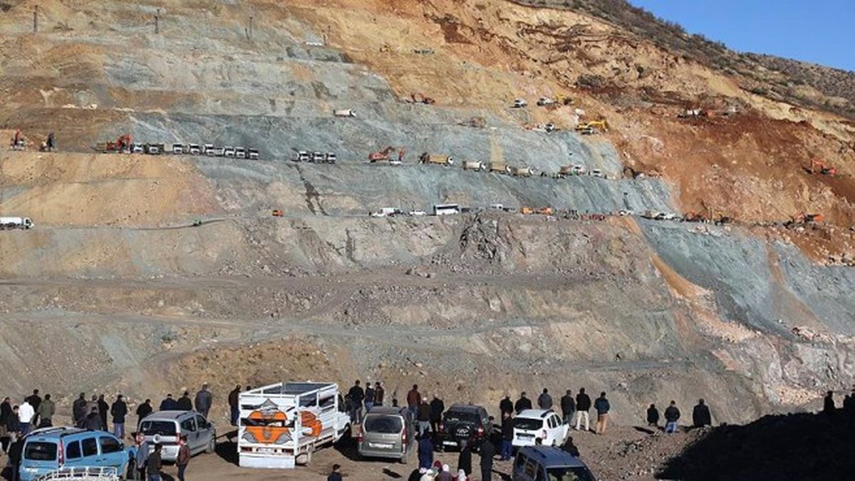 Siirt\'te Kurtarma Çalışmaları Sürüyor