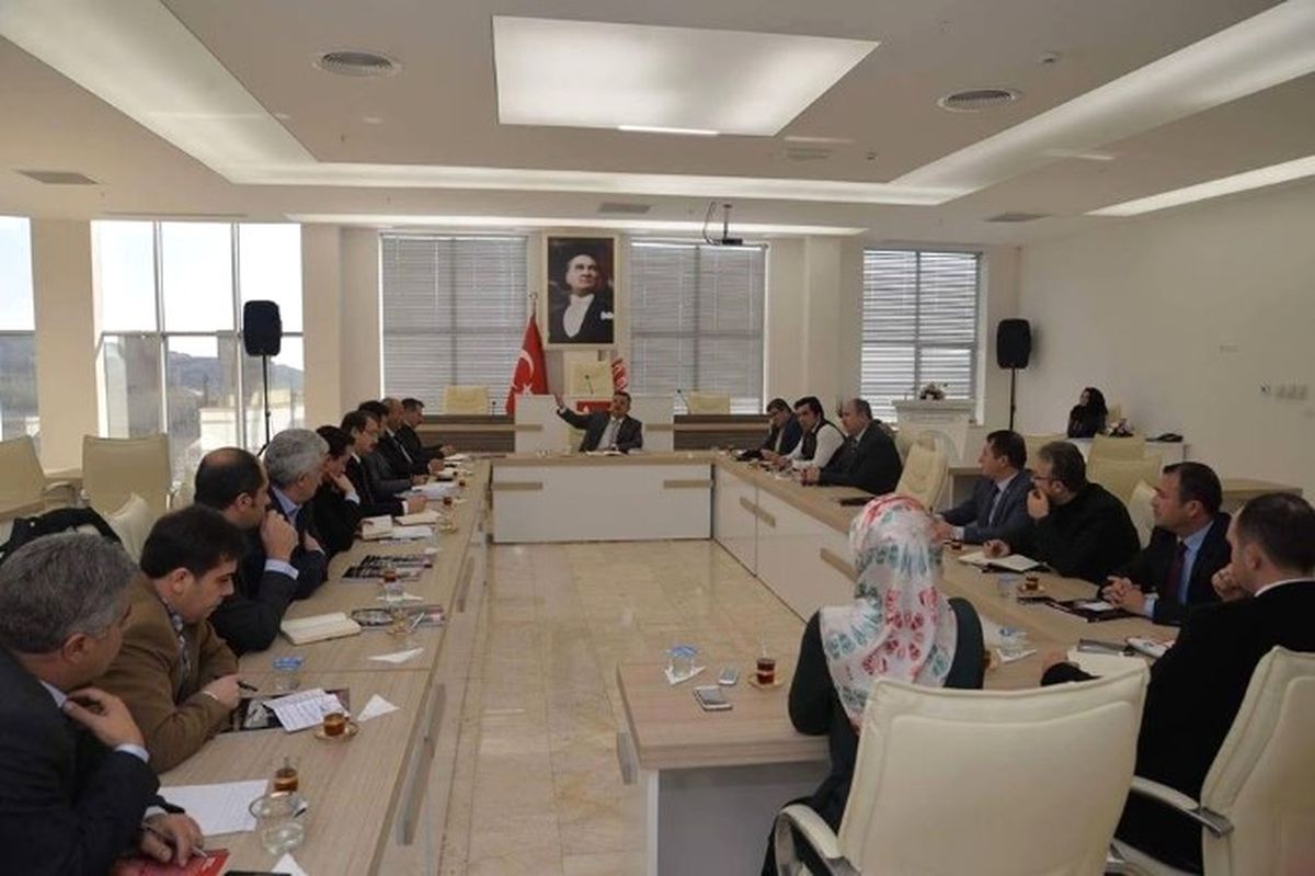 Başkan Yağcı, Yardımcıları ve Birim Müdürleriyle Toplandı