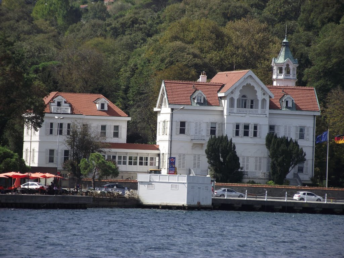 Dha İstanbul - Almanya Başkonsolosluğu Yazlık Konutu Bahçesinde Şüpheli Cisim - 1