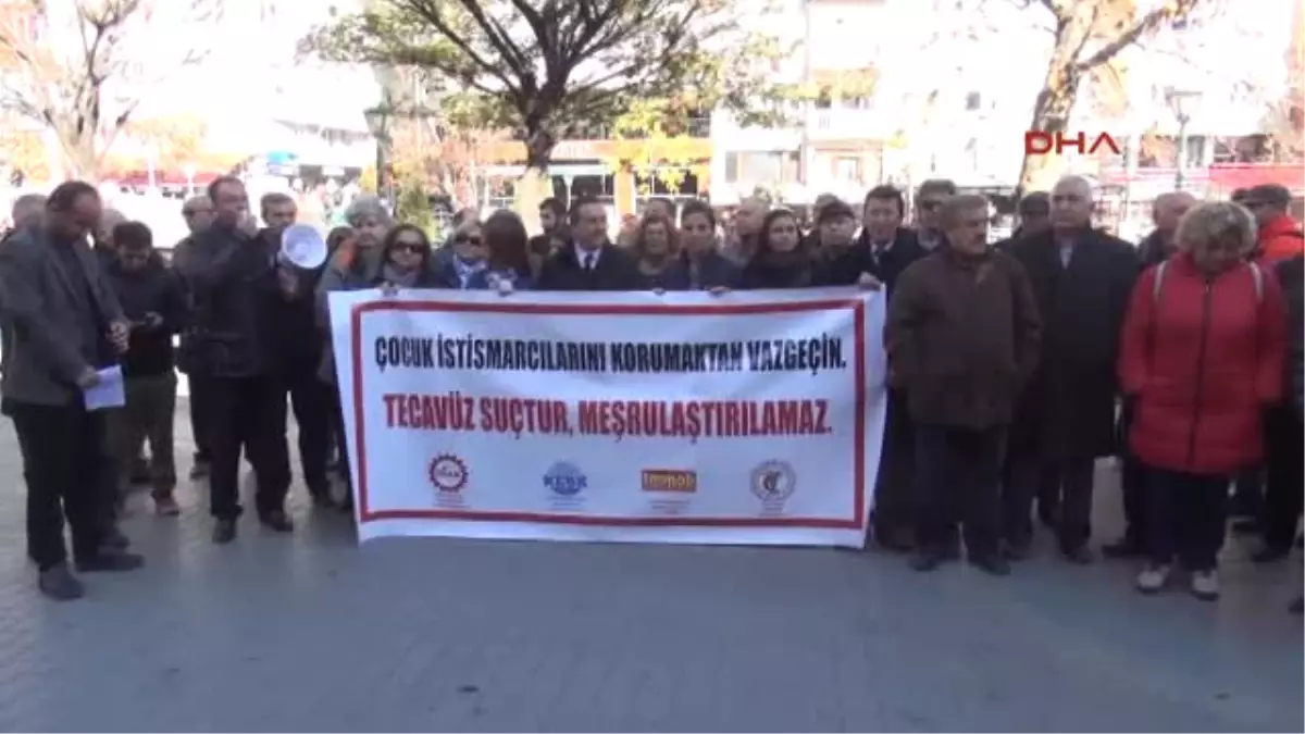 Eskişehir\'de Cinsel Istismar Önergesi Protestosu