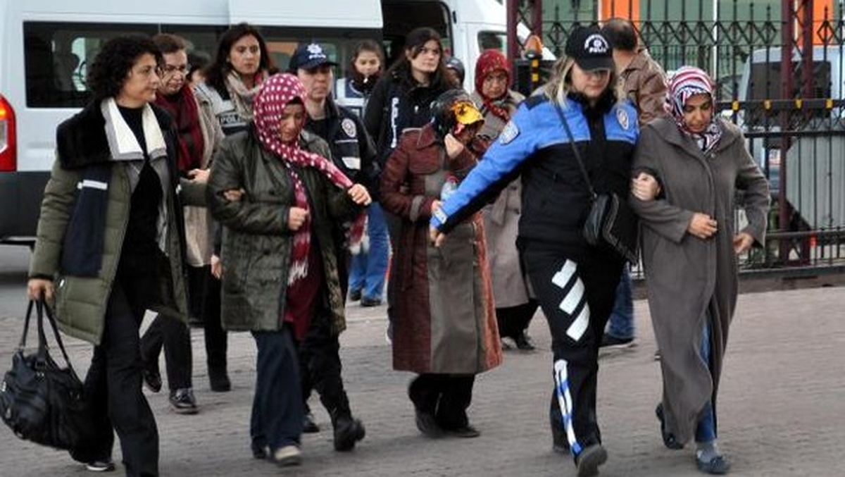 Kayseri\'deki \'Fetö Abla\'larının, Parmak İzleri Alındı
