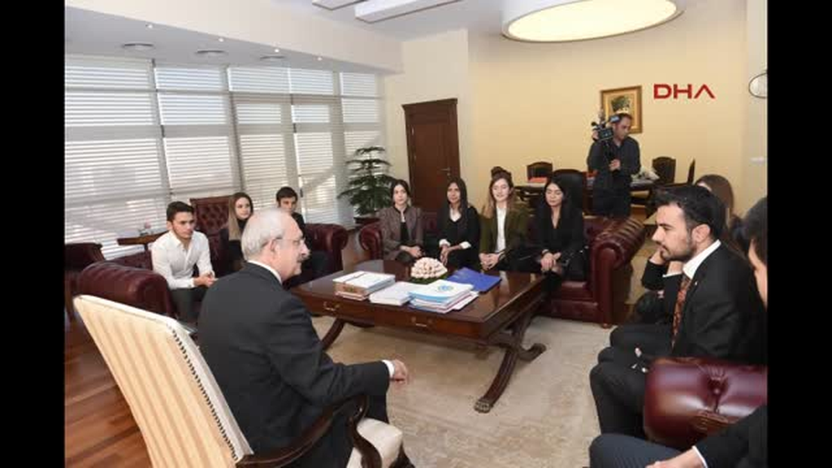 Kılıçdaroğlu, Genç Liderler Topluluğu Üyeleriyle Görüştü