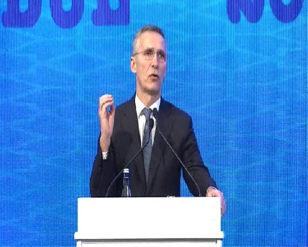NATO Genel Sekreteri Stoltenberg: Demokrasiyle Olan Bağlılıklarından Dolayı Tebrik Etmek İstiyorum