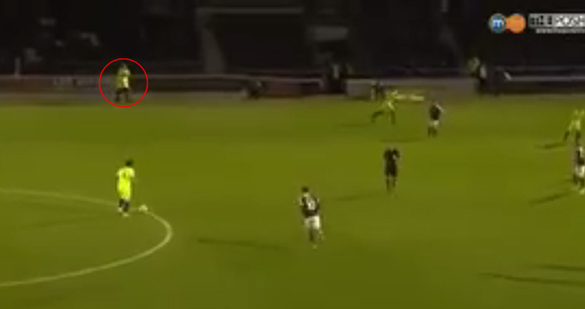 Peterboroughlu Bostwick, Güvenlik Görevlisini Arkadaşı Sanıp Pas Attı