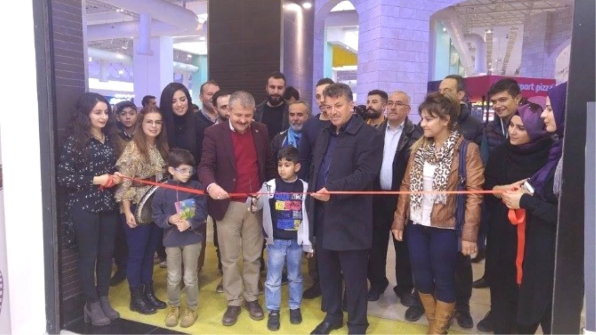 Tokat\'ta "Çocuk Hakları" Konulu Fotoğraf Sergisi Açıldı