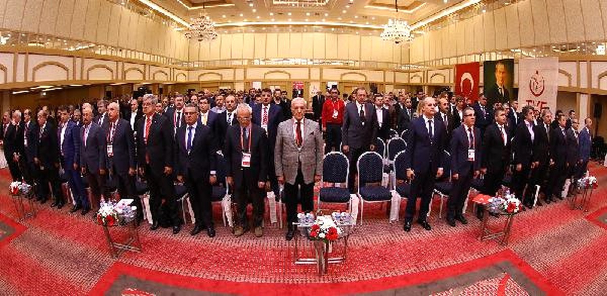 Türkiye Voleybol Federasyonu\'nda Başkanlığa Mehmet Akif Üstündağ Seçildi