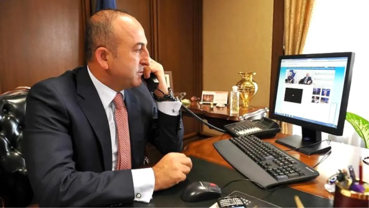 Bakan Çavuşoğlu, İngiltereli Mevkidaşı Johnson ile Telefonda Görüştü