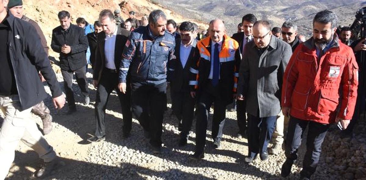 Bakan Müezzinoğlu, Siirt\'teki Maden Faciası Bölgesinde
