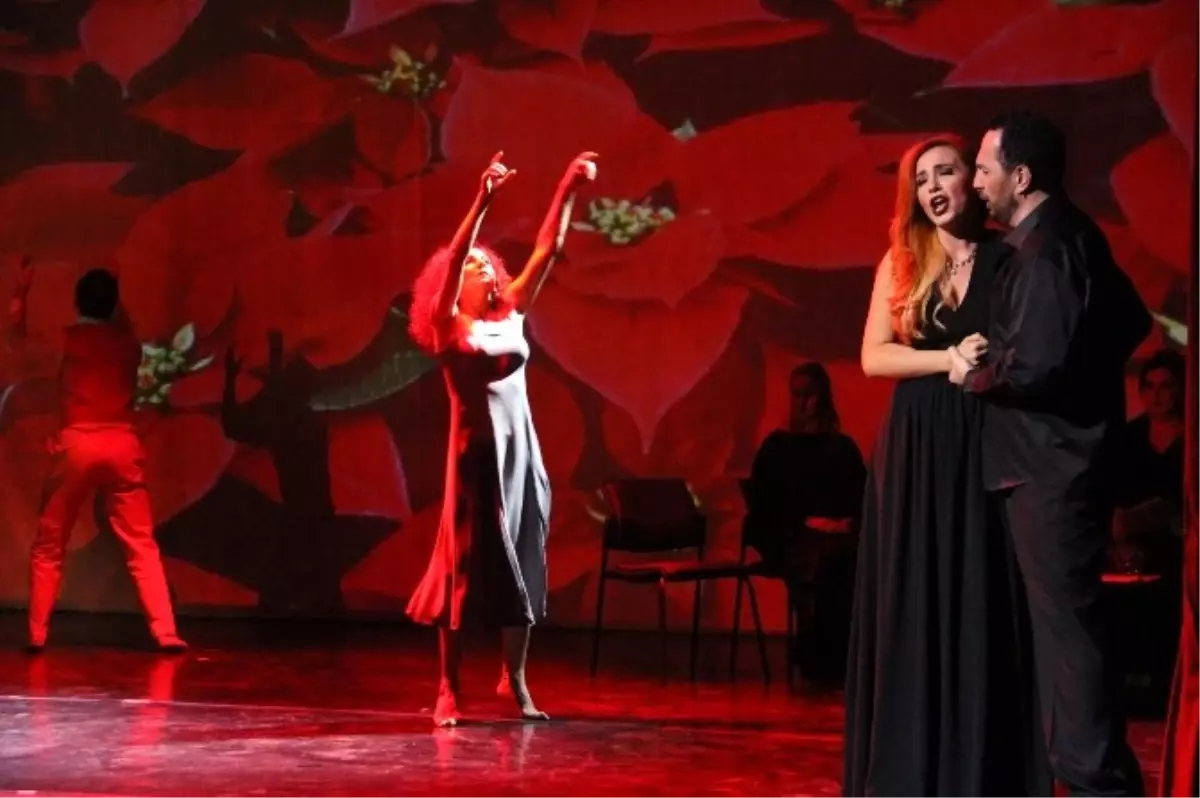 Bergama'da Aydın Gül Anısına Konser