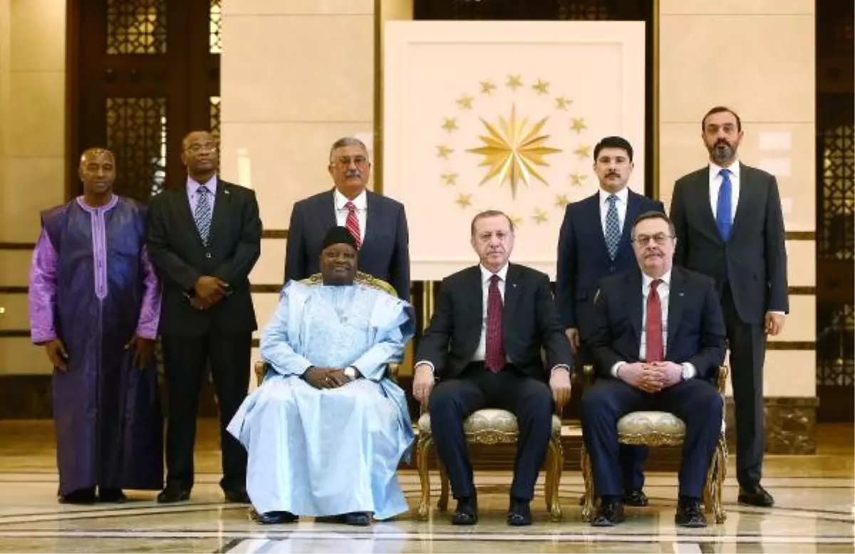 Cumhurbaşkanı Erdoğan\'a Sierra Leone Büyükelçisi\'nden Güven Mektubu