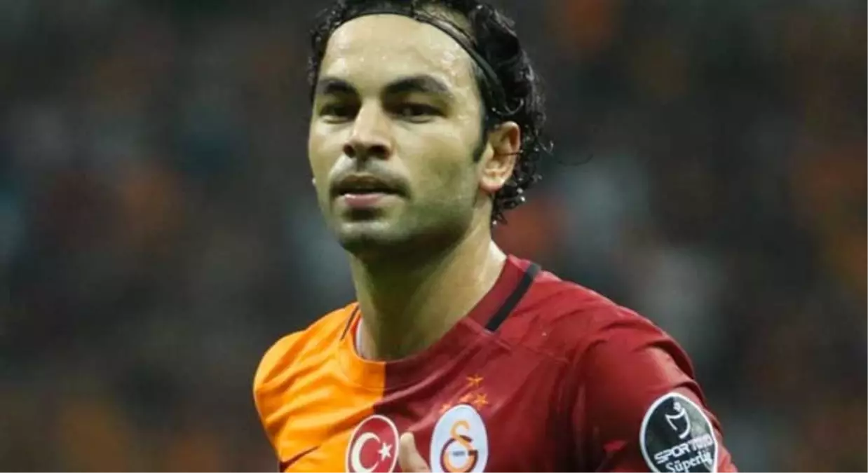 Galatasaray\'da Krize Neden Olan Selçuk İnan ile Ayhan Akman Olayı Tatlıya Bağlandı