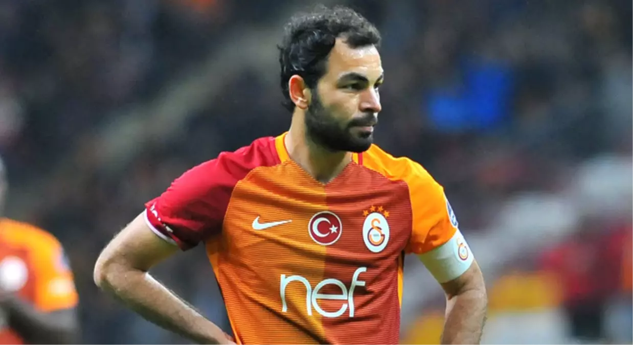 Galatasaray\'da Krize Neden Olan Selçuk İnan ile Ayhan Akman Olayı Tatlıya Bağlandı