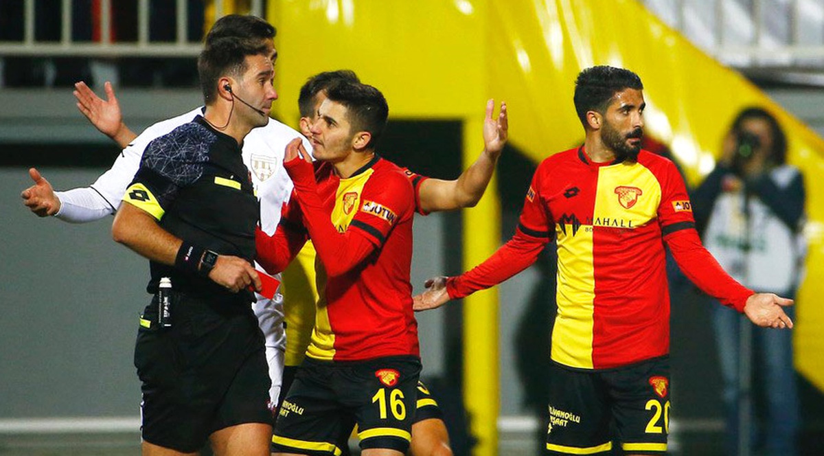 Göztepe\'de Cezalılar ve Sakatlar Can Sıkıyor