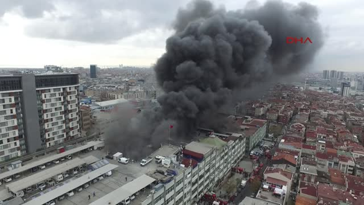 Havadan Görüntülerle Istanbul\'u Esir Alan Yangın