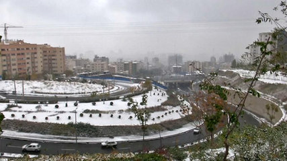 İran\'da Hava Kirliliği Nedeniyle Son İki Haftada Yüzlerce Kişi Yaşamını Yitirdi