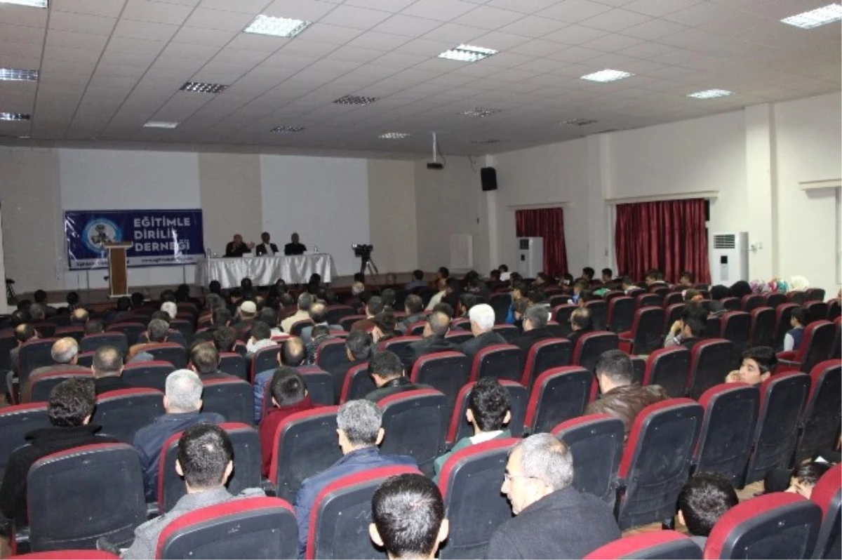 Kahta\'da İslam Medeniyet Havzaları Paneli Düzenlendi