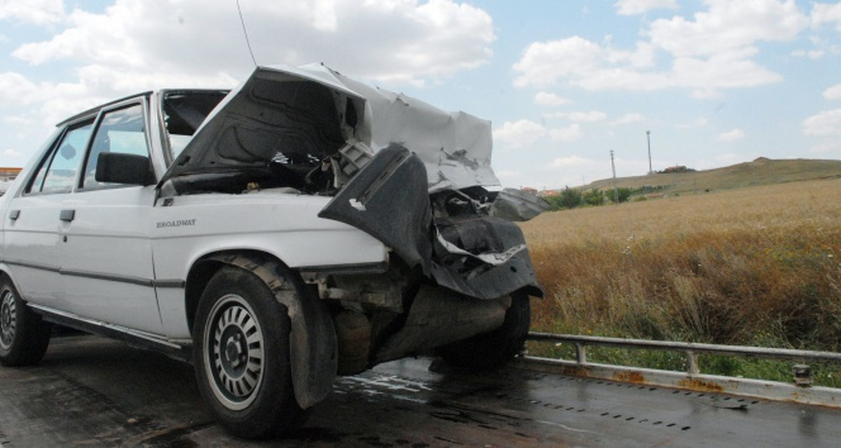 Kırıkkale\'de Trafik Kazası: 1 Ölü, 1 Yaralı