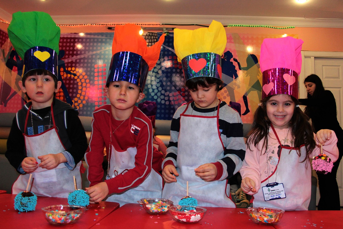 Nezaket Okulu\'ndaki Minik Aşçılar İş Başında