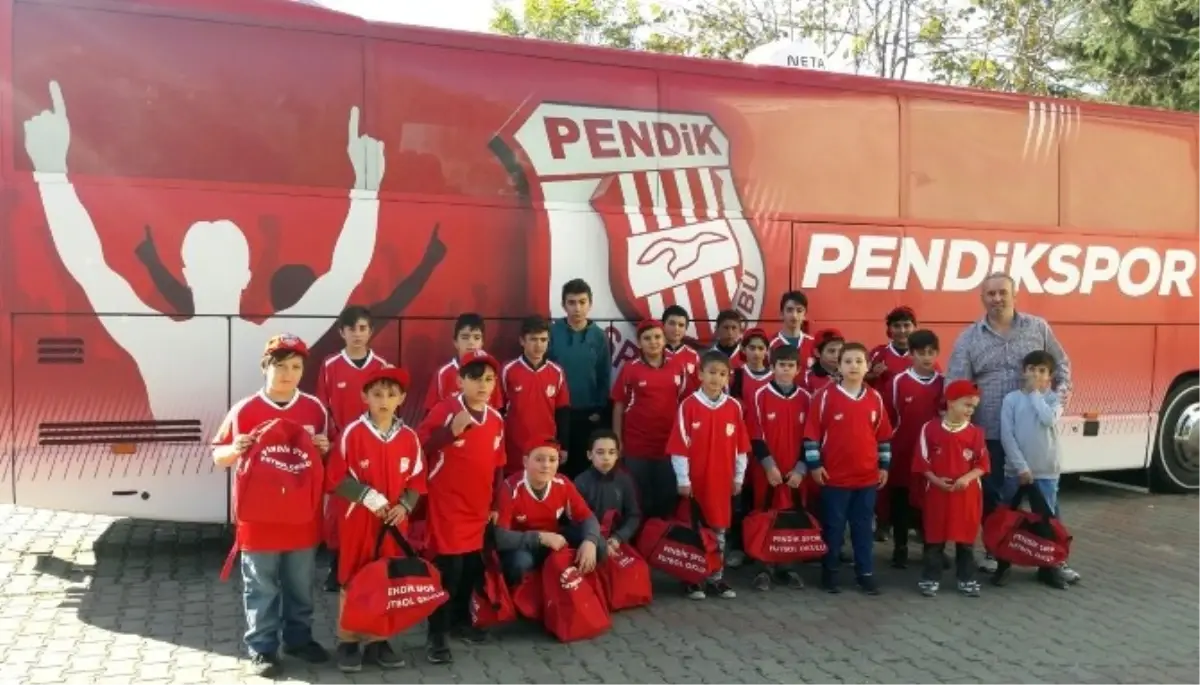 Pendikspor, Yetim ve Öksüz Çocukları Gülümsetti