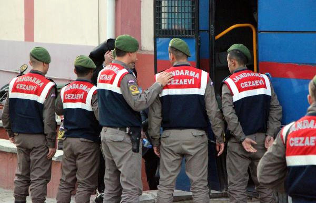 PKK\'nın Hücre Evi Baskınında 8 Üniversitelinin Yargılanmasına Devam Edildi