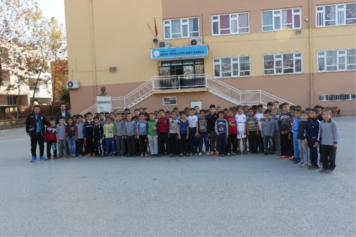 Sınıflar Ahmet Bedevi\'de Yarıştı
