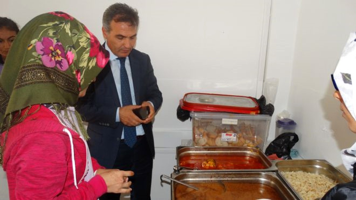 Suluova\'da Teog Öncesi Öğrencilere Moral Yemeği