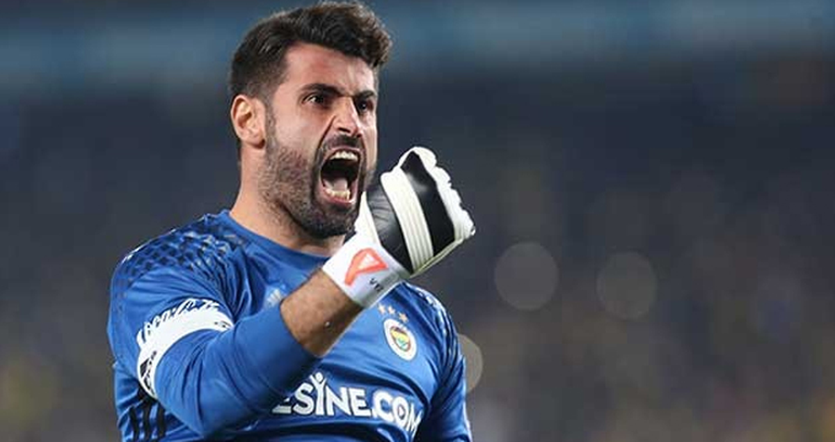 Volkan Demirel, İmzasında Galatasaray'a Gönderme Yaptı