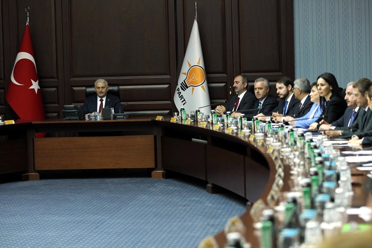 AK Parti Merkez Karar Yönetim Kurulu Sona Erdi