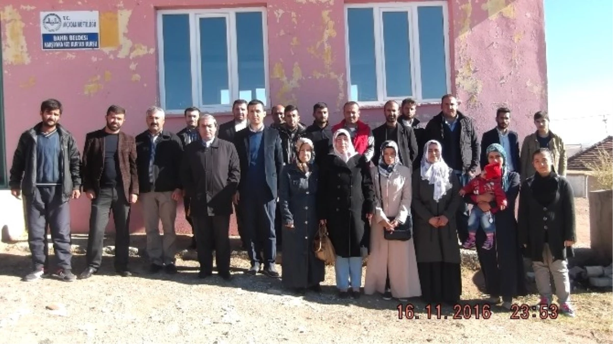 Akçadağ'da Süt Sığırı Yetiştiriciliği Kursu Açıldı