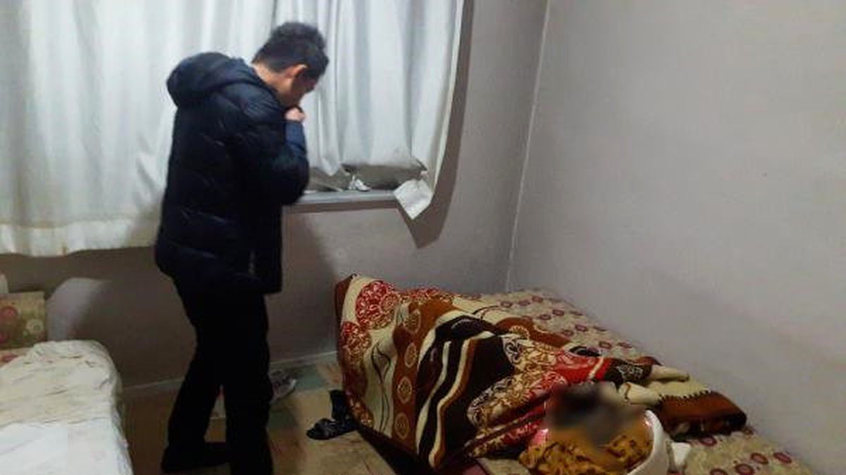 Annesinin Cesediyle Aynı Odada 3 Hafta Yaşadı