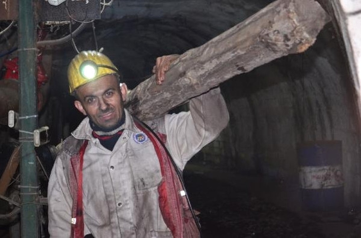 Atanamayan Biyoloji Öğretmeni 11 Yıldır Maden Ocağında Çalışıyor