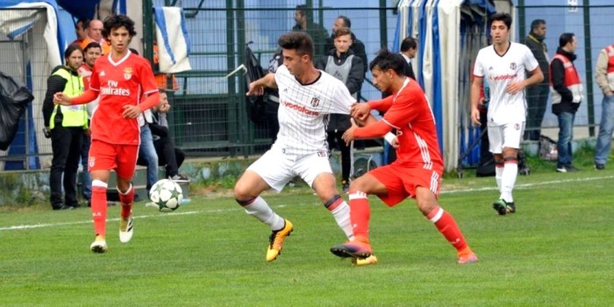 Beşiktaş Yılın Golünü Yedi!