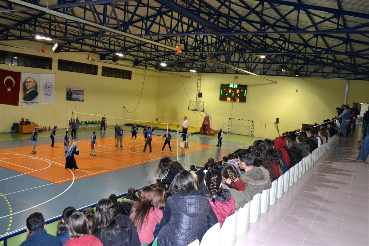 Borçka\'da Voleybol Turnuvası Düzenlendi