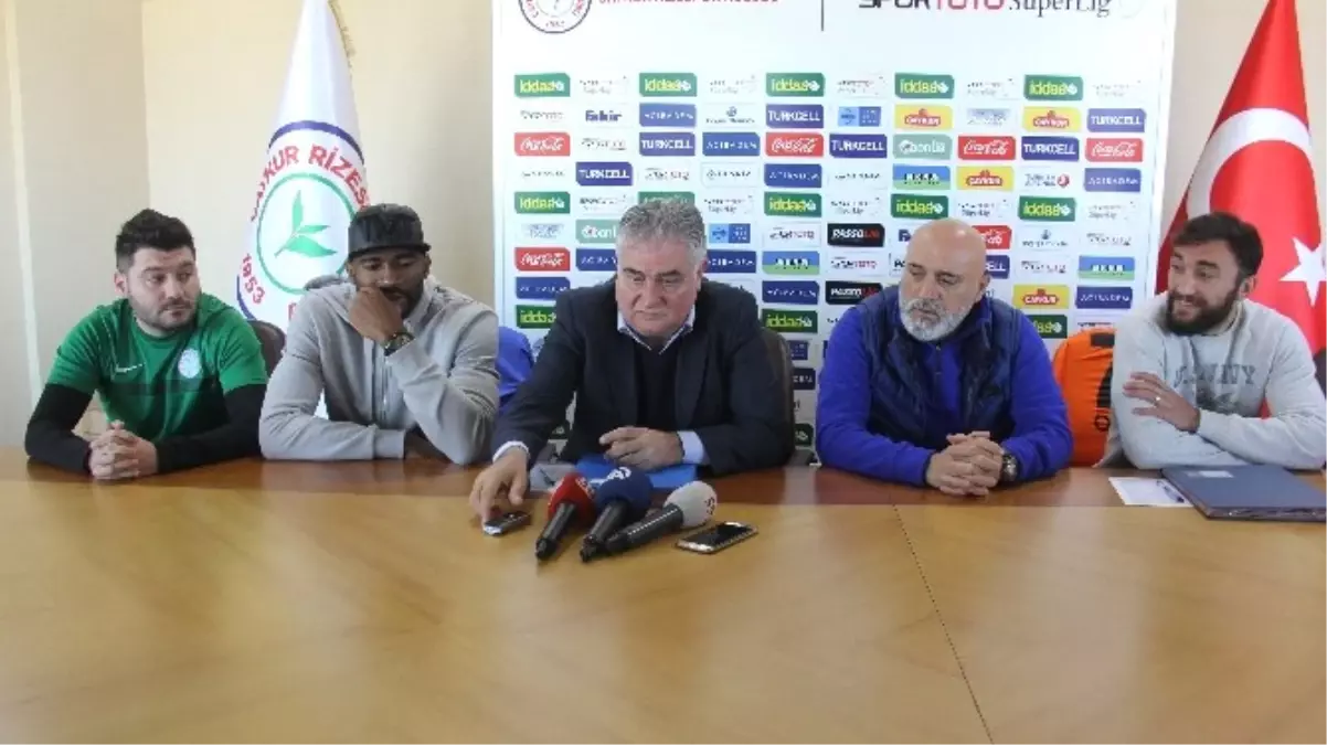 Çaykur Rizespor\'da Kweuke ve Orhan Sözleşme Yeniledi