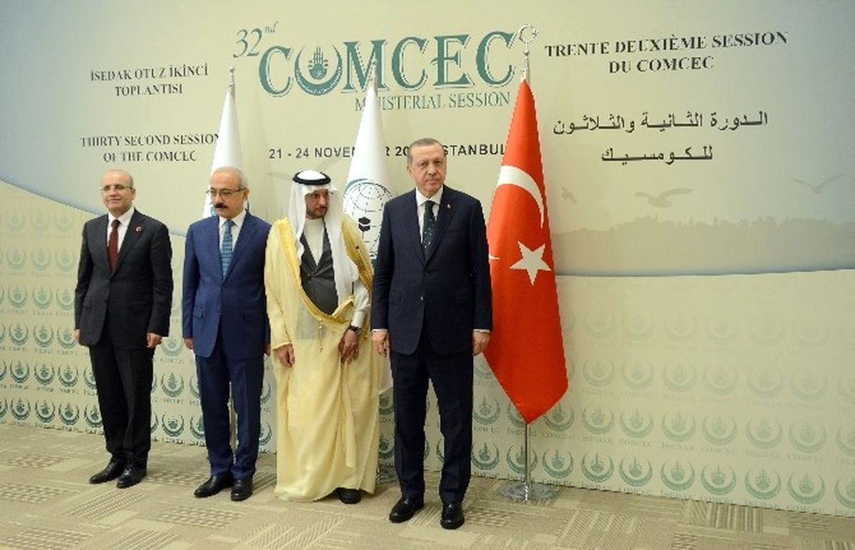 Cumhurbaşkanı Erdoğan, İsedak Delegeleriyle Aile Fotoğrafı Çektirdi