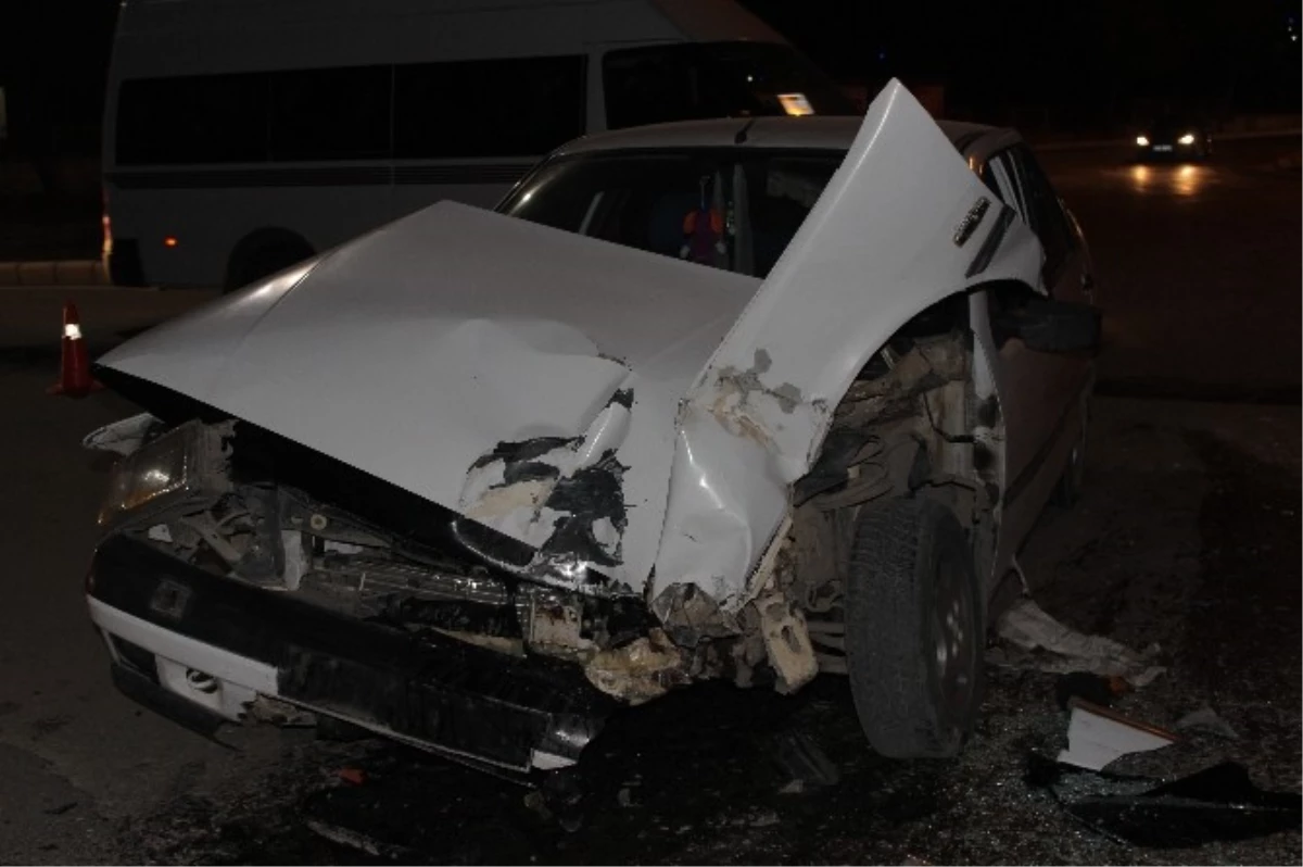 Elazığ\'da Trafik Kazası: 1 Yaralı